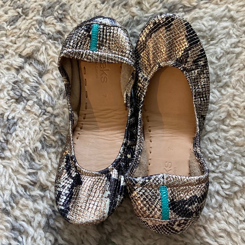 Women’s Tieks flats size 7